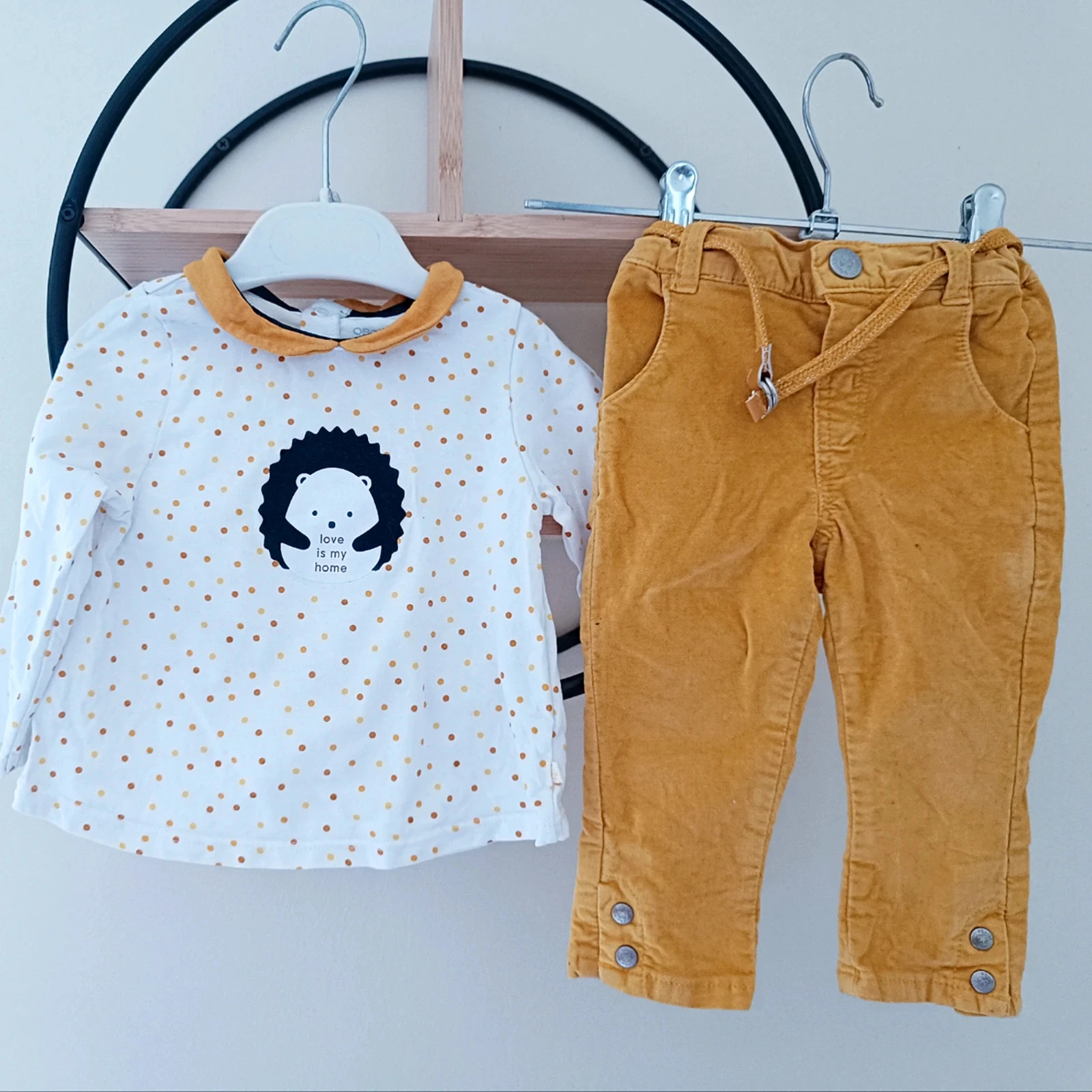 12 mois ensemble obaibi Okaïdi Teeshirt et pantalon